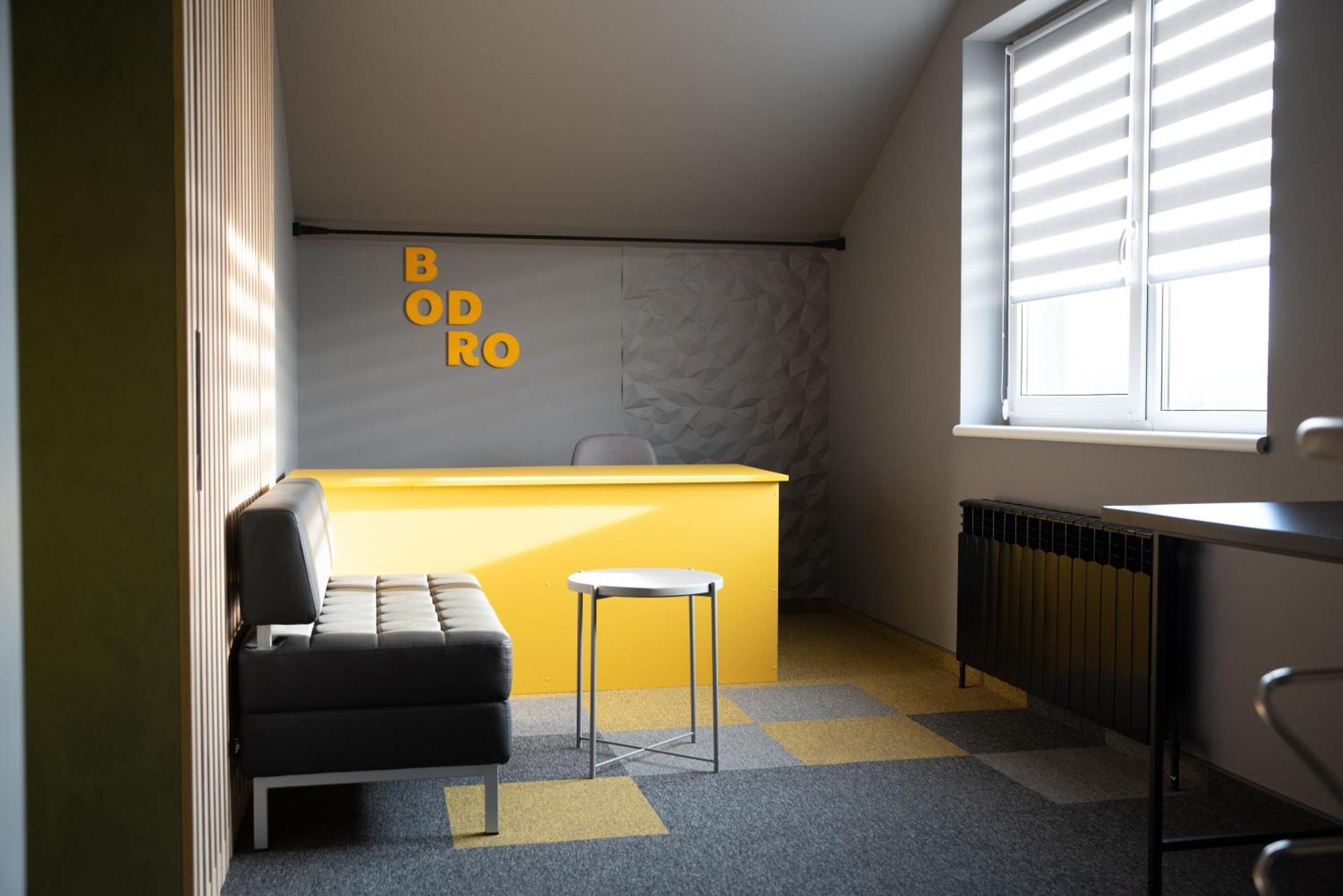 Готельні Кімнати Bodro Clinic Novovolyns'k Экстерьер фото
